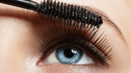 Грешки при нанасянето на спирала, правещи очите подпухнали 