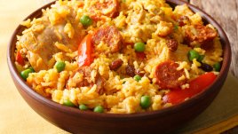 Паеля с пиле и чоризо 