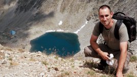 Да помогнем на Иван да пребори левкемията