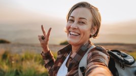 Не повече градове, а повече живот: как пътуват хората след 40