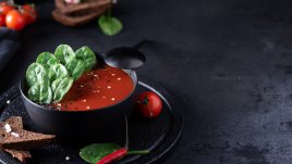 Пикантна доматена крем супа с червена леща 