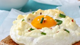 Яйца в облак с пармезан 