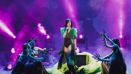 Ирина Флорин се връща към денс корените си с „По целувките”