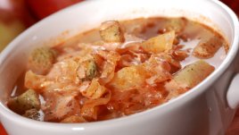 Зеленчукова супа с кисело зеле