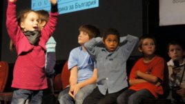 Родителите трябва да са педагози, психолози и сексолози