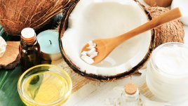 Защо не трябва да използвате кокосово масло за кожата на лицето