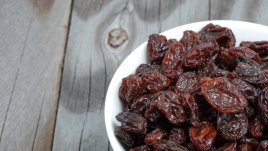 Стафидена вода за детоксикация на черния дроб