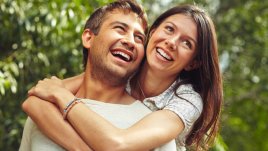 Знаци, че връзката ви е досадна за околните