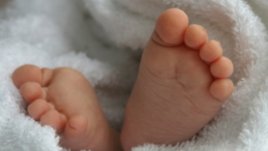 Заради тежката зима хърватка роди у дома с напътствия по телефона