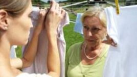 Как да се справя със зла свекърва?