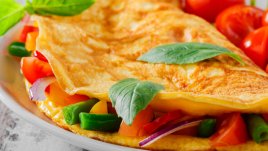 Вегетариански омлет със синьо сирене