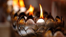 Свещник от стари лъжици – романтично ретро