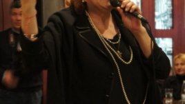 Богдана Карадочева: Бъдете мъжки момичета и никога не падайте на колене