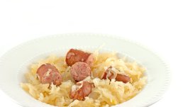 Наденички с кисело зеле в мултикукър