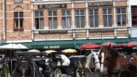 Чаша горещ шоколад в Брюж