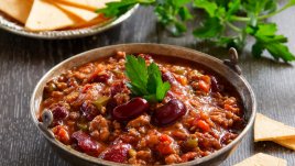 Много лесно чили кон карне 