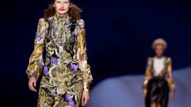 Райе и флорални мотиви за пролет/лято 2020 от  Louis Vuitton