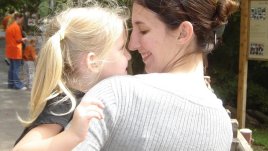 Общуват ли родителите с децата си днес?