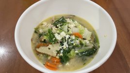 Супа с бекон, кейл и киноа