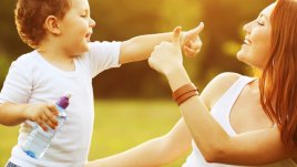 Защо младите бездетни хора са идеални за приемни родители