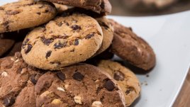 Домашни кукис с парченца шоколад