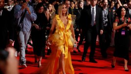 Дженифър Лопес събра погледите на премиерата на новия си филм