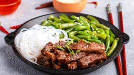 Стек хапки с чесново масло и зелен фасул