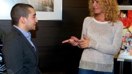 Рафи се качва на токчета и слага руса перука заради Ищар