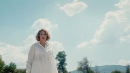 ТОНИ представя силна музикална емоция в „Ела и ме спаси“