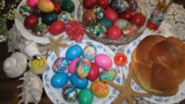 Семейна великденска симфония