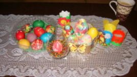 Поставки за великденски яйца