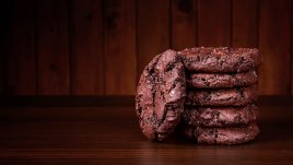 Коледни бисквити с двоен шоколад