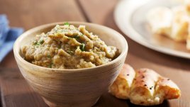 Разядка с патладжан и фета сирене