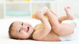 Ортопед препоръча на бъдещите родители да се откажат от повиването на новородено