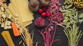 Забавни идеи как да си направите цветна паста