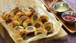 Минирулца с наденица 