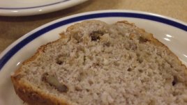 Кекс с орехи и стафиди