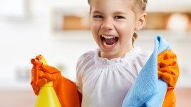 На какво да научите децата в домакинството?