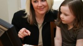 С дете на работа