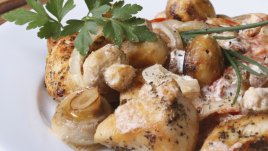 Пиле с гъби и моцарела на фурна