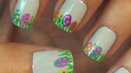 Ефектен великденски маникюр