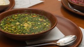 Армеева чорба със зелев сок и праз лук