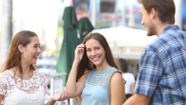 Научно доказани начини да привлечете мъжкото внимание