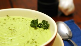 Крем супа с авокадо и сметана 
