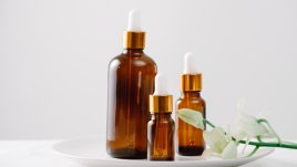 3 рецепти за домашен серум за здрава и жизнена коса