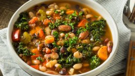 Лесна супа с три вида боб