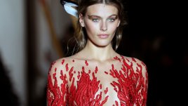 Етно мотиви и блясък за пролет-лято 2018 (галерия)