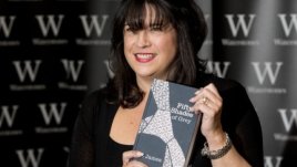 Авторката на еротичната трилогия "50 нюанса сиво" спечели 95 милиона за година