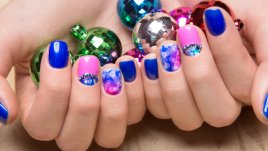 Празнични маникюри според зодията
