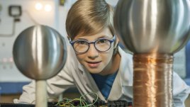 Новият български детски игрален филм „Случаят Тесла“ вече е в кината